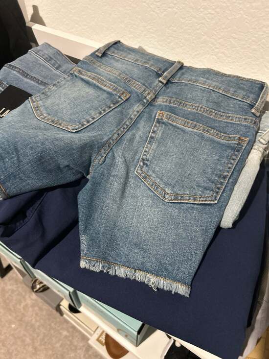 Short - Picture 3 of 4